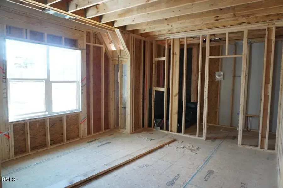 DSC01143 (Medium) DSC01143 (Medium)