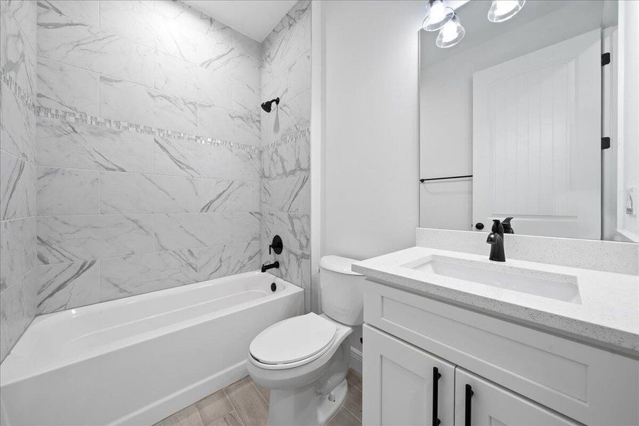 Furnished interior view inside a new home in , Fort Pierce (Image 5).