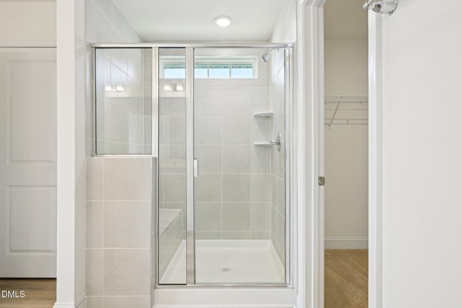 37-web-or-mls-Winding Crk Dr-2105-037