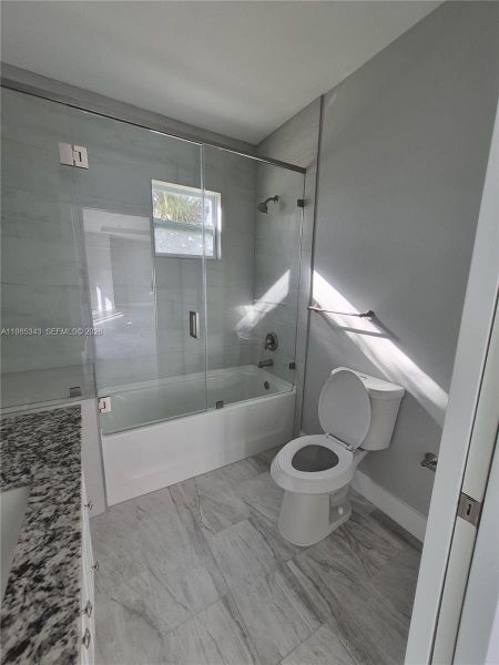 Furnished interior view inside a new home in , Cape Coral (Image 7).