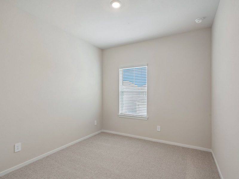 Spacious, unfurnished interior of a new home in Parkway Commons - City Series, Missouri City (Image 13).