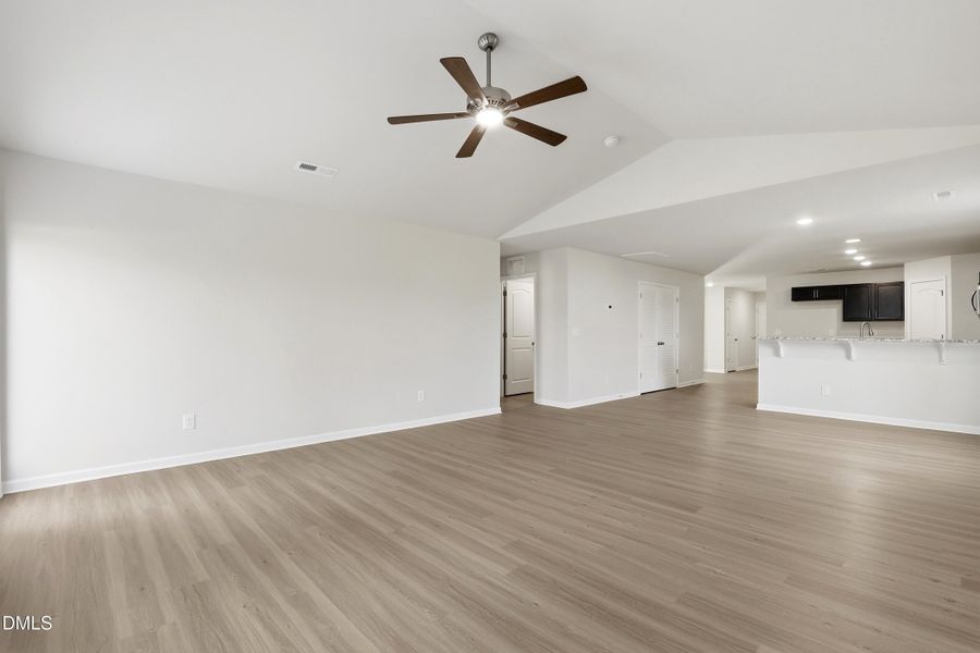 12-202 Streamlet Dr-12