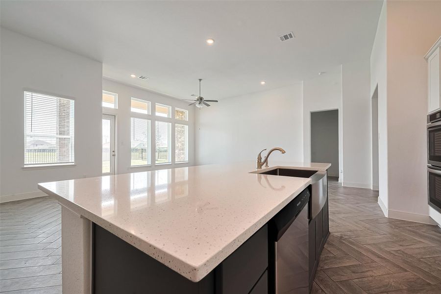 Furnished interior view inside a new home in Lago Mar, Texas City (Image 8).