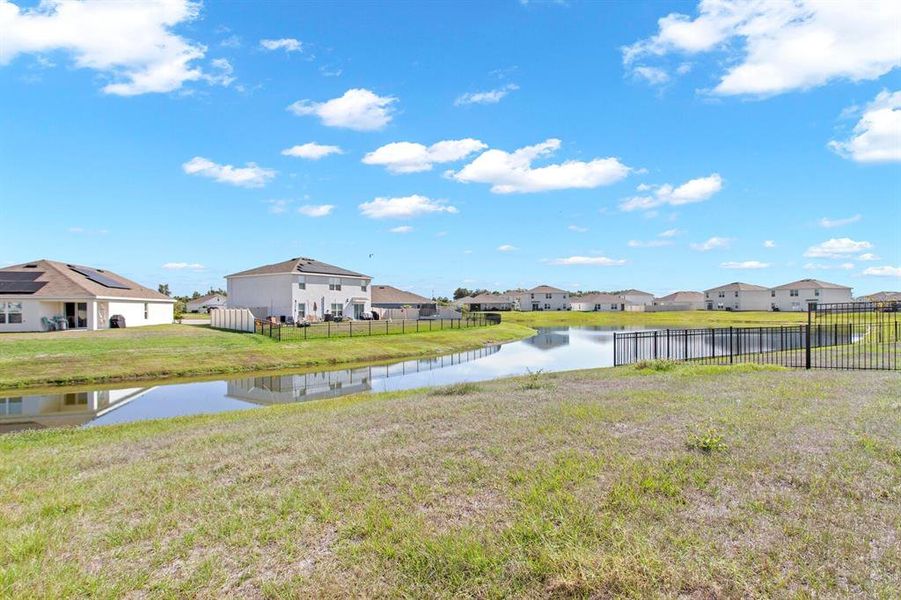 Community amenities in Mandarin Grove, Palmetto (Image 32).