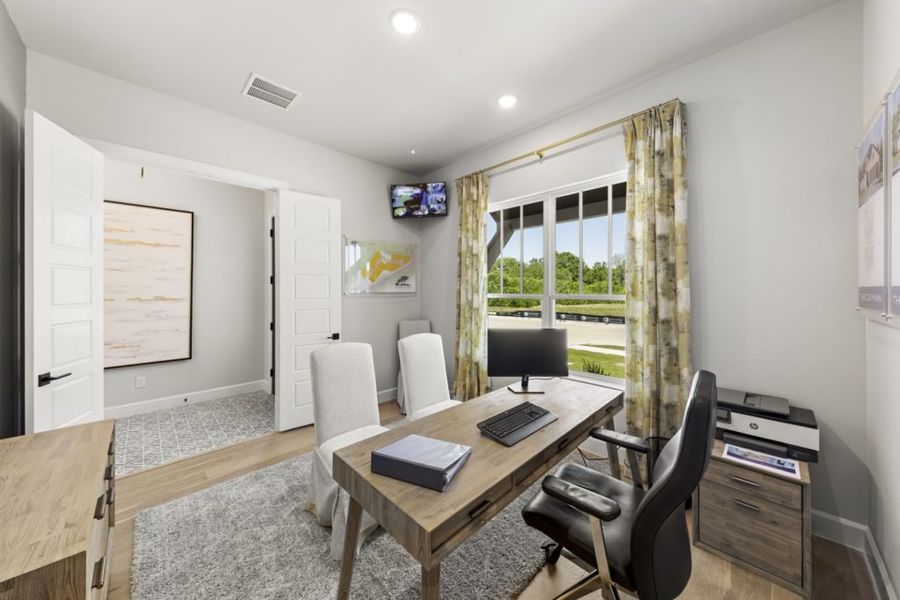 Furnished interior view inside a new home in Heath Golf and Yacht Club, Heath (Image 30).