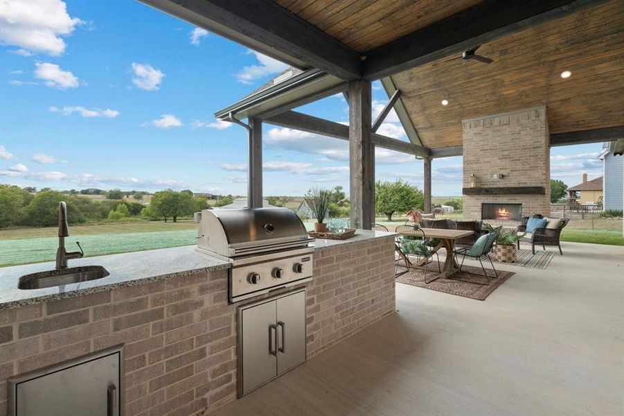 Furnished interior view inside a new home in , Rhome (Image 24).