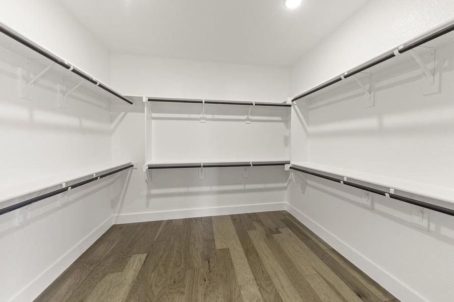 Spacious, unfurnished interior of a new home in Valencia on The Lake, Little Elm (Image 6).