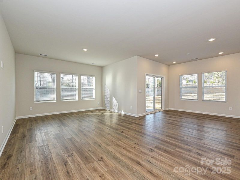 Photo is not of the actual home, but is an inspirational photo of builder’s model home and may depict options, furnishings, and/or decorator features that are not included Photo is not of the actual home, but is an inspirational photo of builder’s model home and may depict options, furnishings, and/or decorator features that are not included