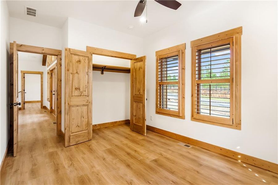 Spacious, unfurnished interior of a new home in , Talking Rock (Image 20).