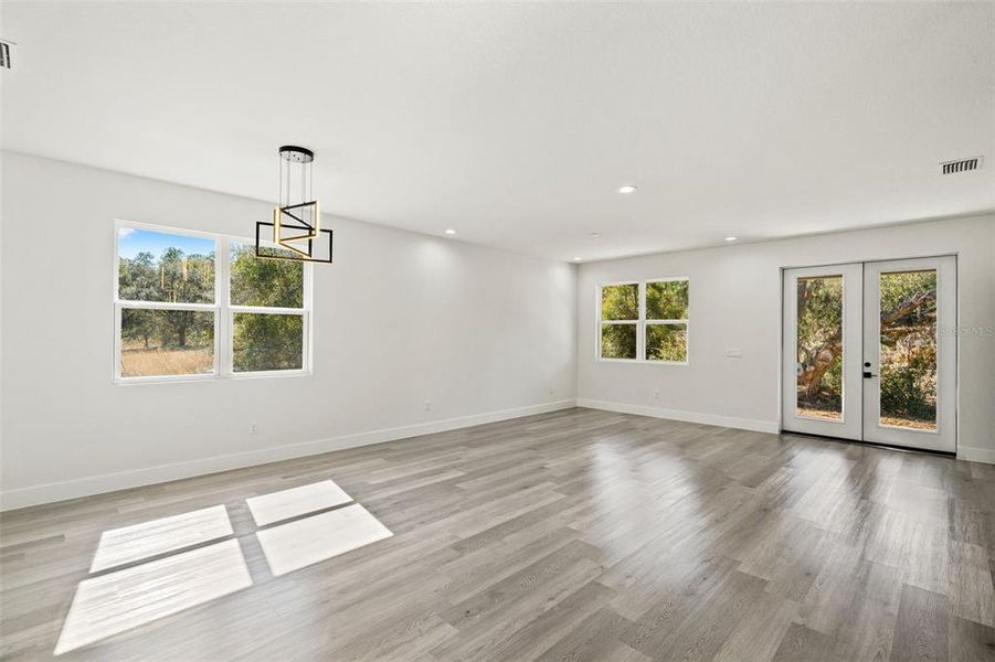 Spacious, unfurnished interior of a new home in , Dunnellon (Image 38).