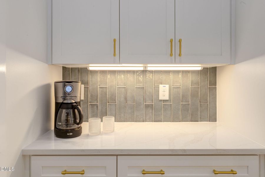 23-web-or-mls-Roombiance23