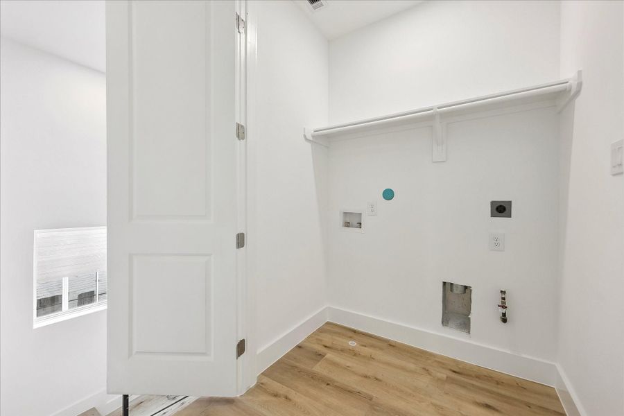 Spacious, unfurnished interior of a new home in , Houston (Image 20). Spacious, unfurnished interior of a new home in , Houston (Image 20).