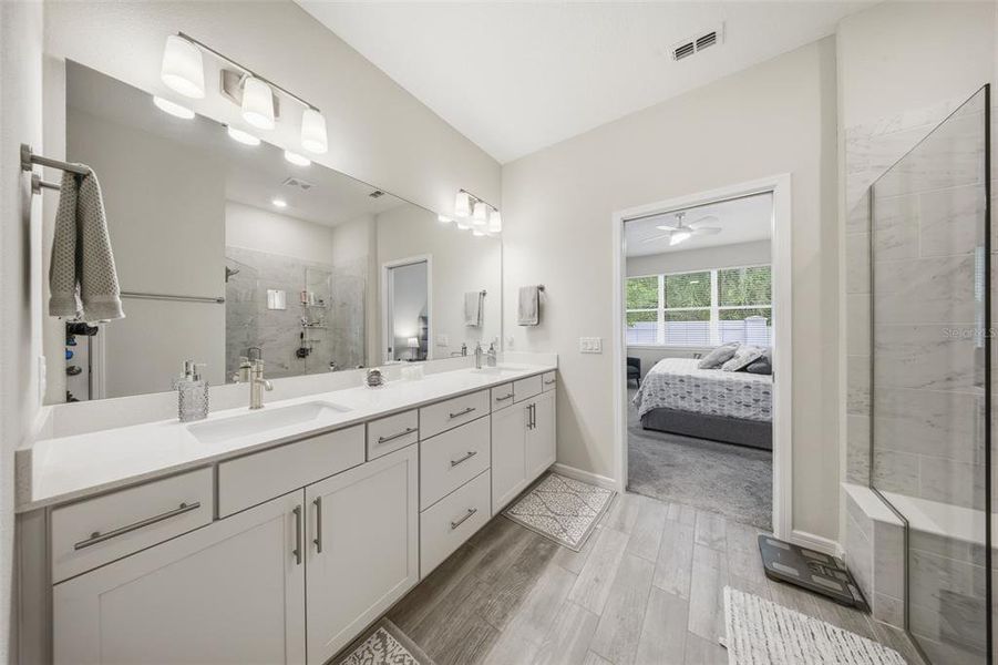 Furnished interior view inside a new home in Del Webb Oasis, Winter Garden (Image 25). Furnished interior view inside a new home in Del Webb Oasis, Winter Garden (Image 25).