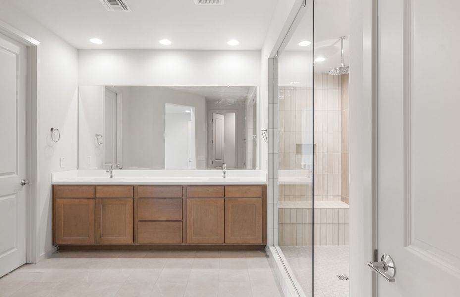 Furnished interior view inside a new home in Legado West, Queen Creek (Image 15).