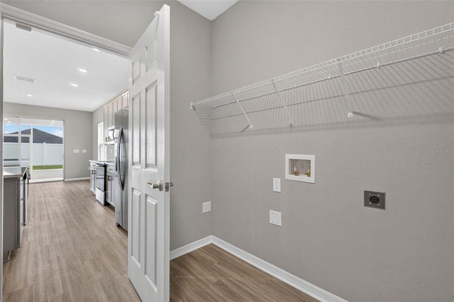 Spacious, unfurnished interior of a new home in , Davenport (Image 22).