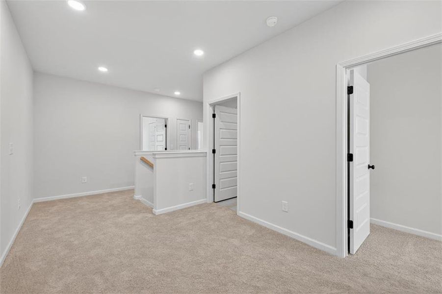 Spacious, unfurnished interior of a new home in Franklin Manor, Lawrenceville (Image 22).