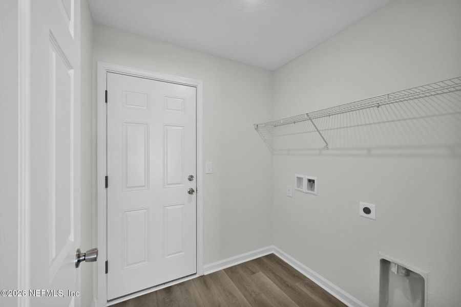 Spacious, unfurnished interior of a new home in , Jacksonville (Image 26).