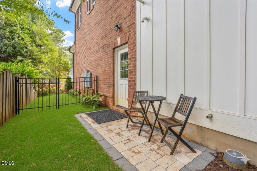 Gemini_Generated_Image_amtnuxamtnuxamtn