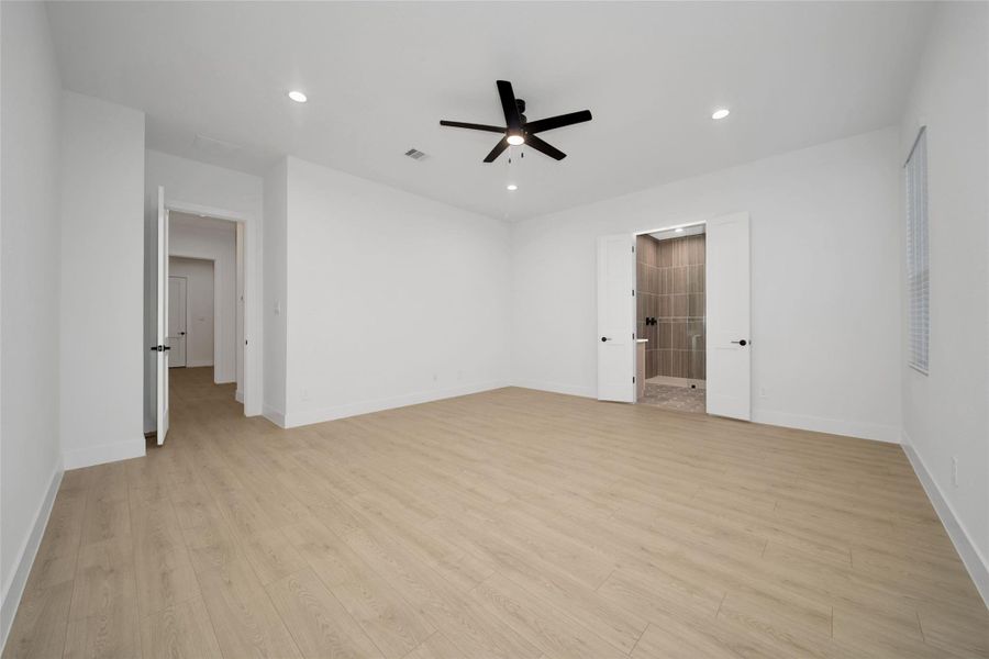 Spacious, unfurnished interior of a new home in , Pinehurst (Image 16). Spacious, unfurnished interior of a new home in , Pinehurst (Image 16).