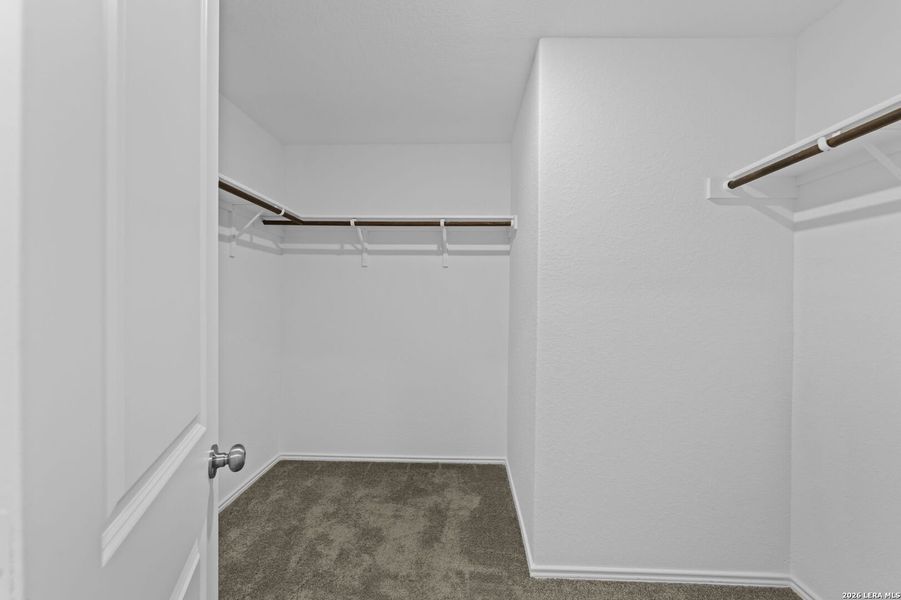 Spacious, unfurnished interior of a new home in , San Antonio (Image 24).