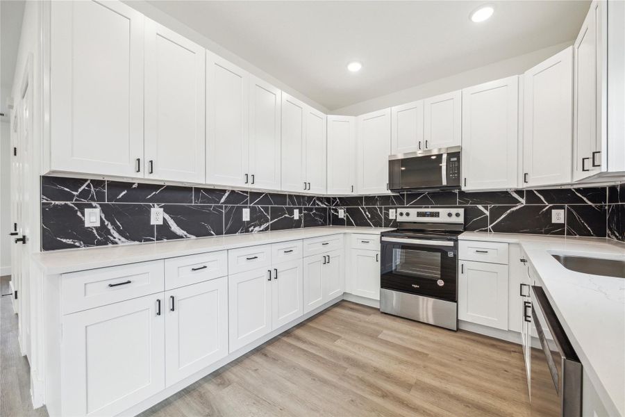 Furnished interior view inside a new home in , Santa Fe (Image 10).