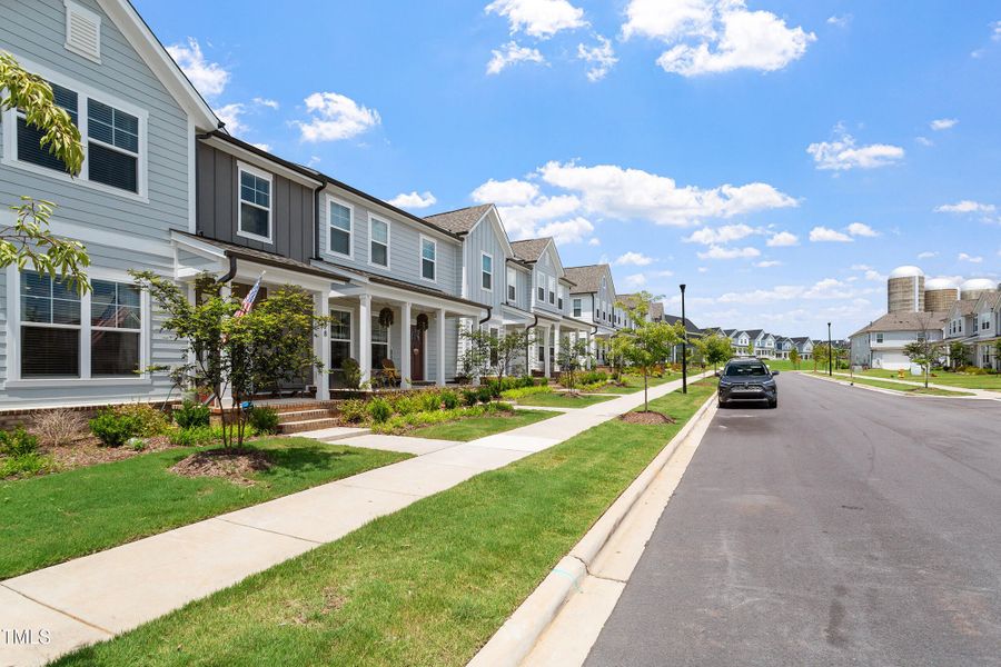 08-728 Silo Pk Dr [2369799]_08