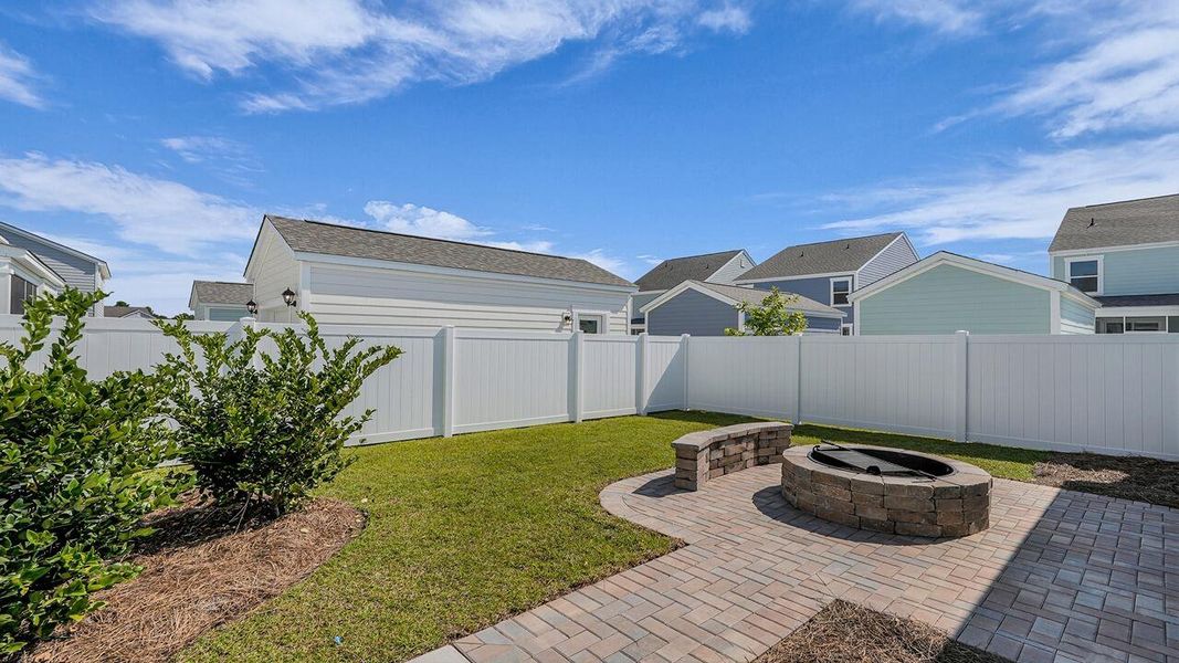 Exterior details and patio area of a home in Sheep Island, Summerville (Image 4).