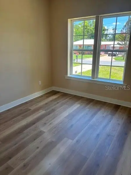 Spacious, unfurnished interior of a new home in , Lakeland (Image 17).