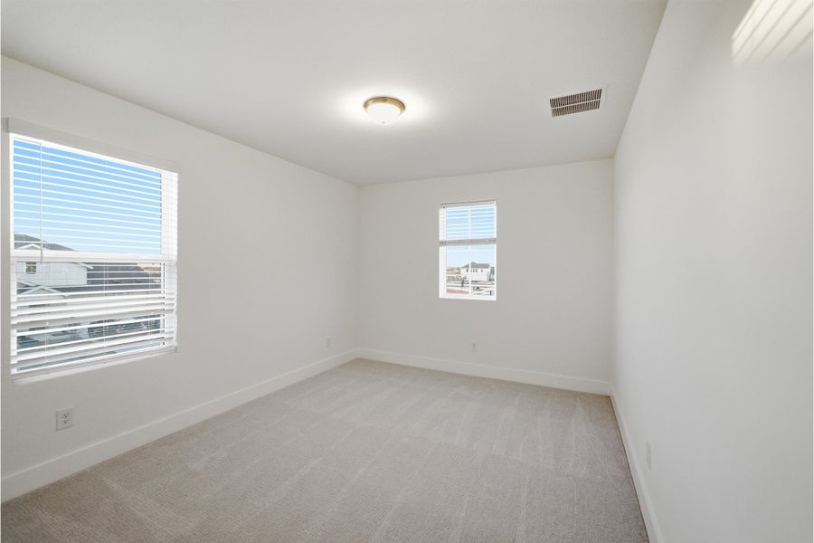 Spacious, unfurnished interior of a new home in Hunters Glen, Jarrell (Image 52).