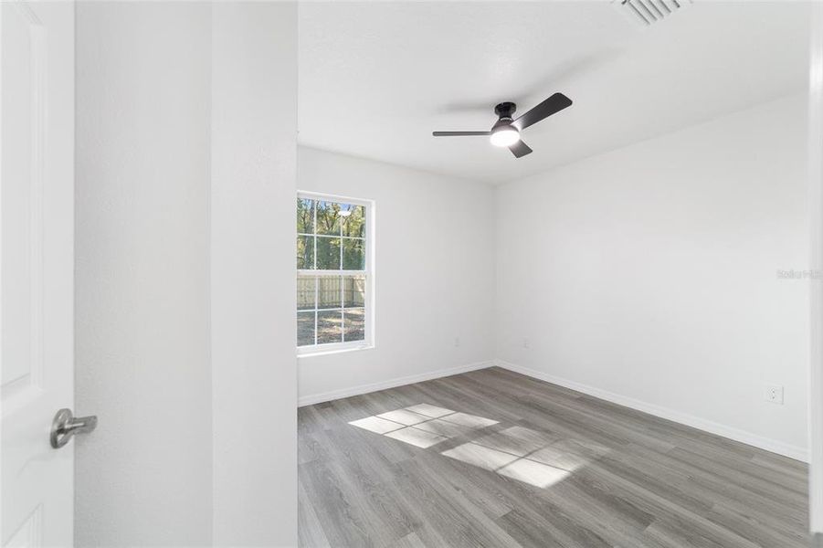 Spacious, unfurnished interior of a new home in , Dunnellon (Image 22).