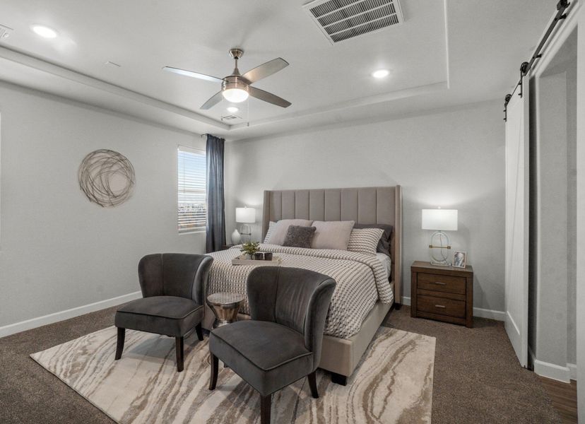 Representative furnished interior of a home built from the Capitan by Hakes Brothers in Hillside Park, El Paso (Image 29).