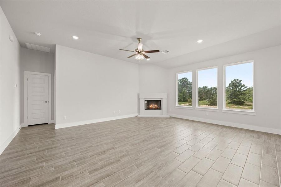 Spacious, unfurnished interior of a new home in Saddleback Estates, Boyd (Image 16).