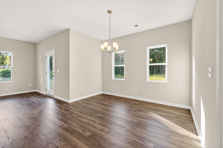 Ral_Barrington_431 (21) Ral_Barrington_431 (21)