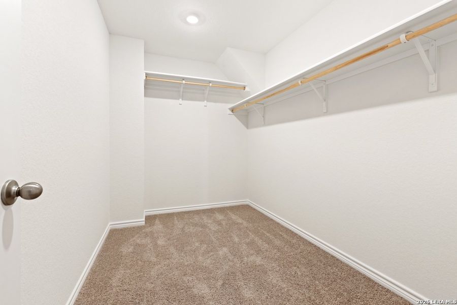 Spacious, unfurnished interior of a new home in The Granary - Heritage Collection, San Antonio (Image 26).