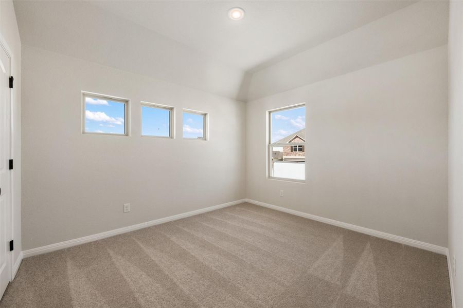 Spacious, unfurnished interior of a new home in Patterson Ranch, Georgetown (Image 33).