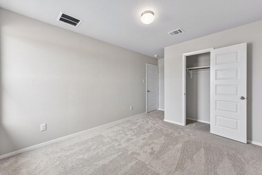 Spacious, unfurnished interior of a new home in Cascade, Liberty Hill (Image 19).