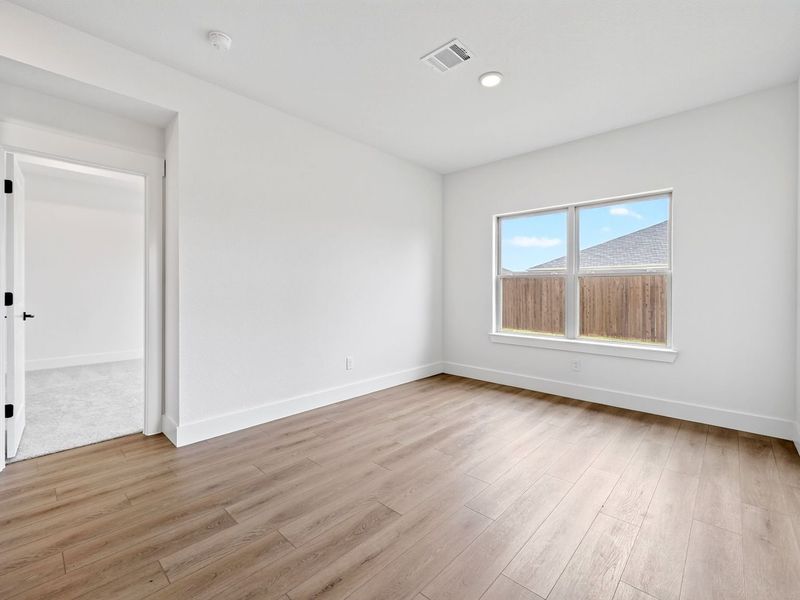 Spacious, unfurnished interior of a new home in Waverly Estates, Josephine (Image 21).