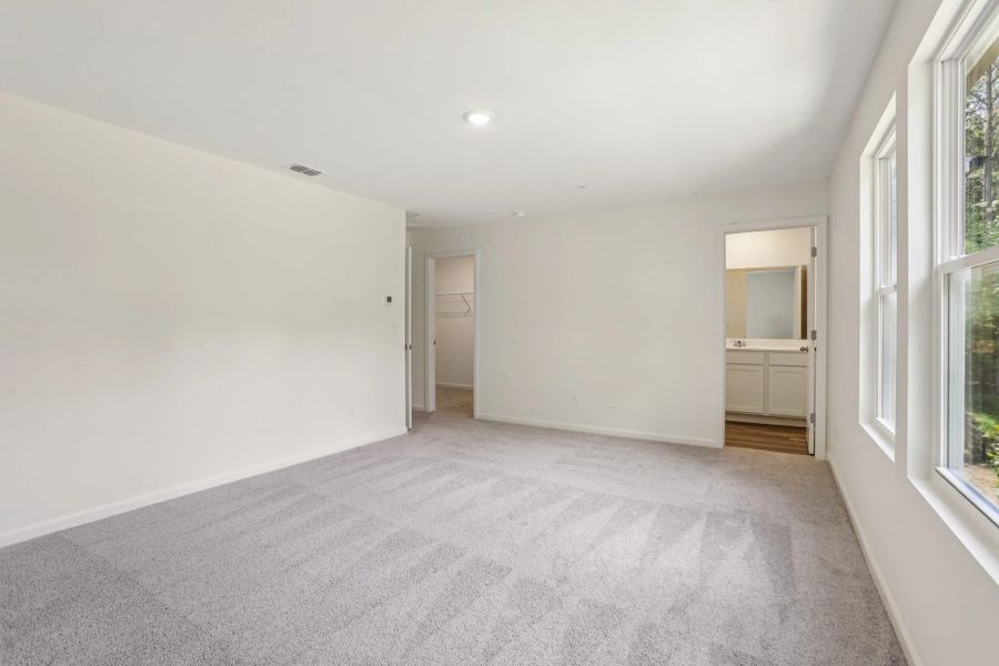 Representative unfurnished interior of a home built from the Echo by Starlight Homes in Kendall Grove, McDonough (Image 24).