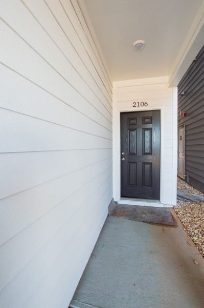 Representative exterior details of a home built from the Cadence Unit B by Piedmont Residential in Ross Pointe, Kennesaw (Image 4).