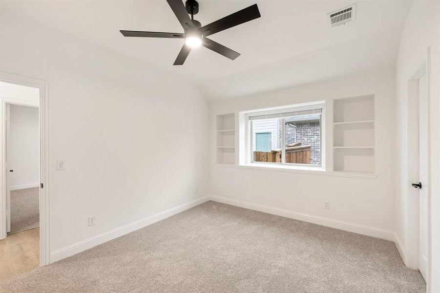 Spacious, unfurnished interior of a new home in Villages of Hurricane Creek, Anna (Image 35).