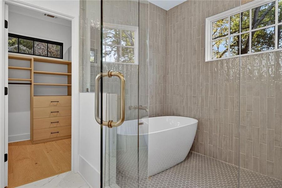 Furnished interior view inside a new home in , Atlanta (Image 39).