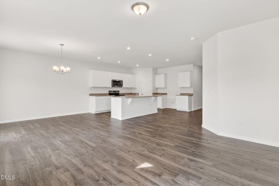 FAY_Hunters Trace_Embark_103 Rubyfield C