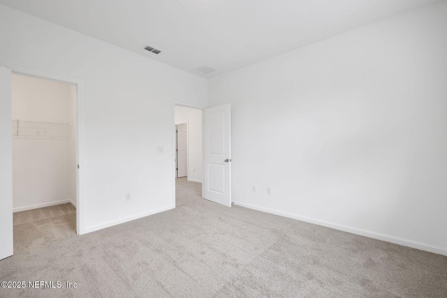 Spacious, unfurnished interior of a new home in The Hammock at Palm Harbor, Palm Coast (Image 20).