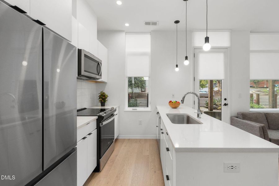 14-web-or-mls-DX3A8583