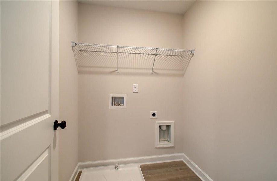 Spacious, unfurnished interior of a new home in Wildwood Place, Powder Springs (Image 17).