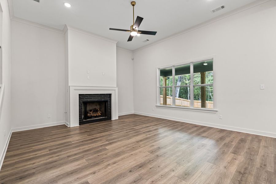 Spacious, unfurnished interior of a new home in Georgetown, Collierville (Image 12).