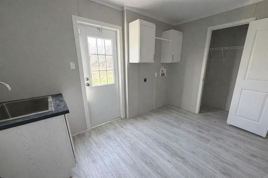 Spacious, unfurnished interior of a new home in , Grandview (Image 19).