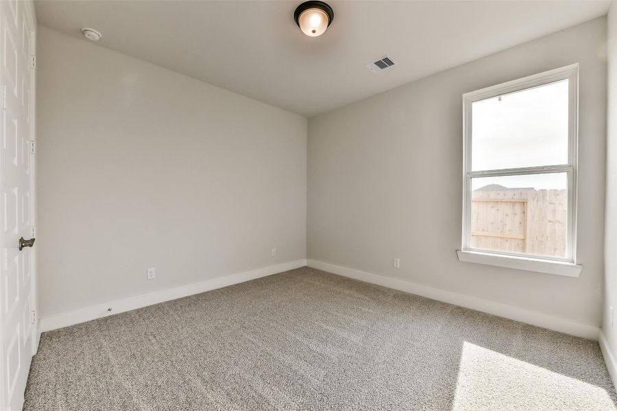 Spacious, unfurnished interior of a new home in , Texas City (Image 17).
