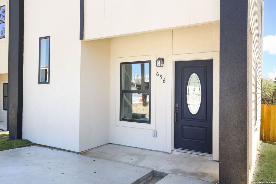 Exterior details and patio area of a home in , Canyon Lake (Image 17).