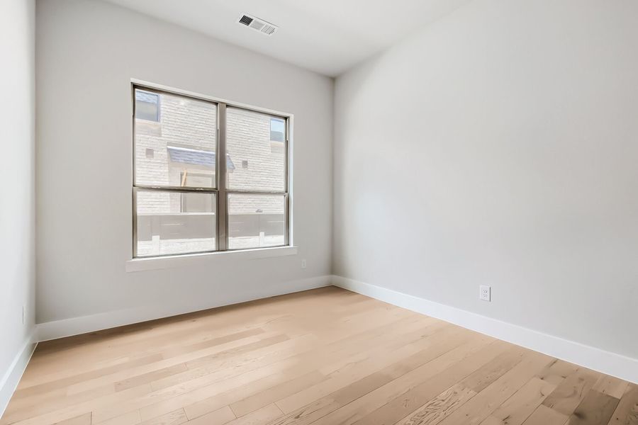 11729 Wildwood - Office